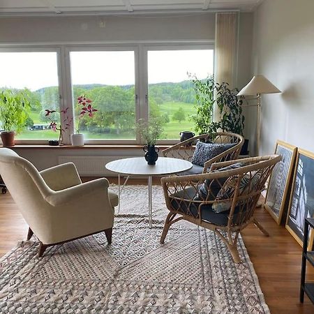 Apartment Right Next To The Golf Course And With The Ocean Just Around The Corner Ljungskile Zewnętrze zdjęcie