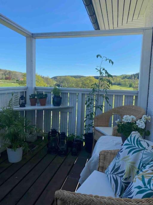 Apartment Right Next To The Golf Course And With The Ocean Just Around The Corner Ljungskile Zewnętrze zdjęcie