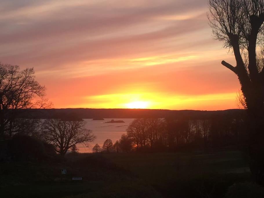 Apartment Right Next To The Golf Course And With The Ocean Just Around The Corner Ljungskile Zewnętrze zdjęcie